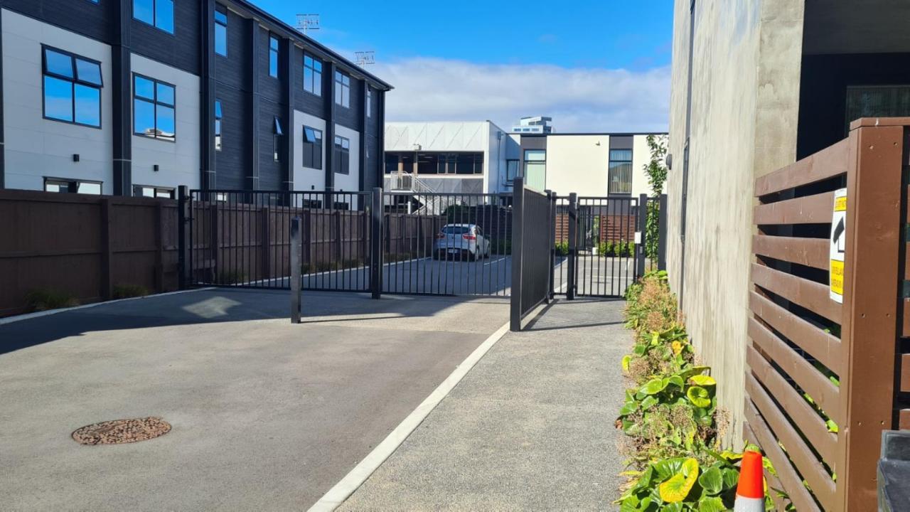 2 Bedroom City Pad With Free Car Park 크라이스트처치 외부 사진
